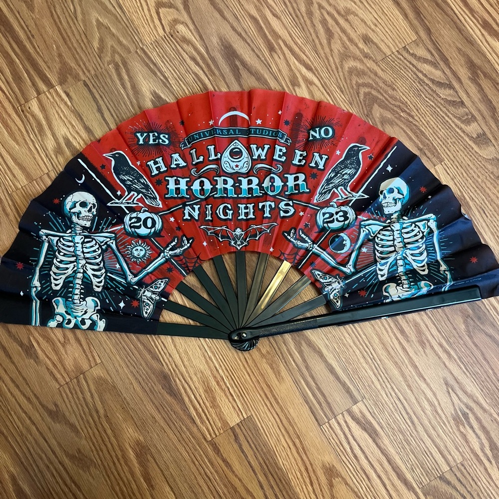 Universal studios Halloween Horror Nights 2023 oversized fold Fan with Skeleton
